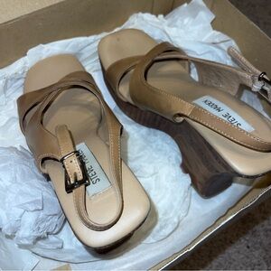 Steve Madden “JOPLIN” natural leather wooden wedge heels